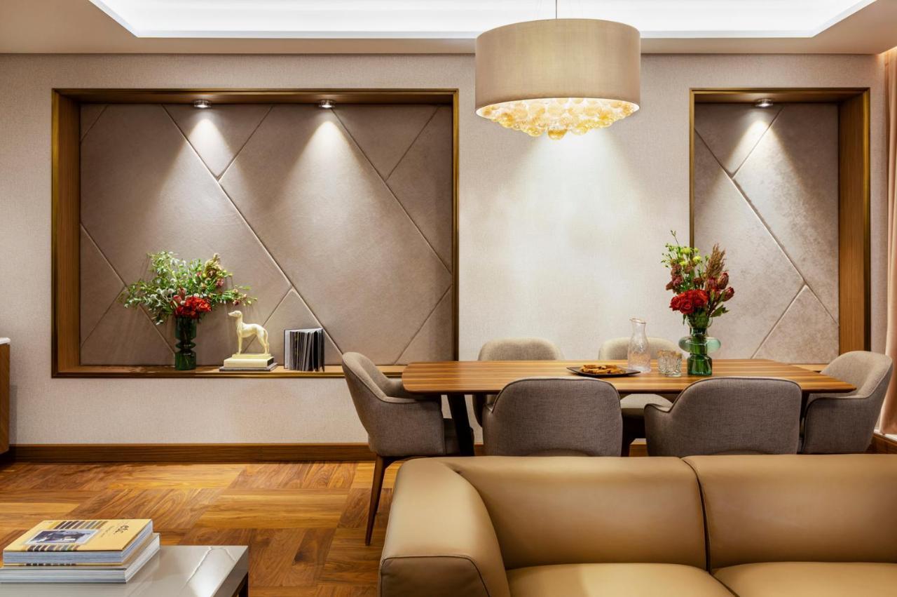 Grand Hotel Millennium 소피아 외부 사진 A living room with a dining table