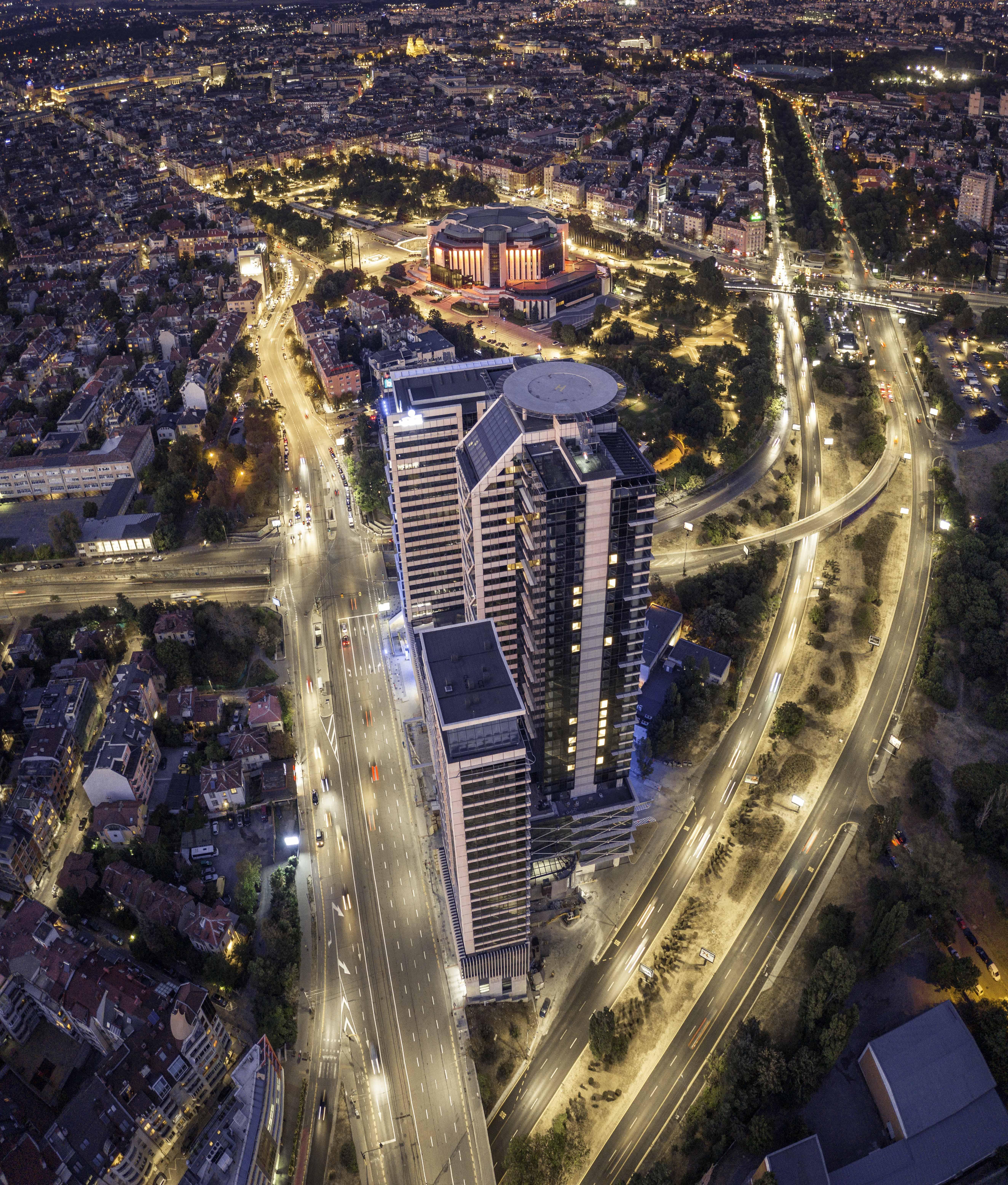Grand Hotel Millennium 소피아 외부 사진 Aerial view of the complex at night