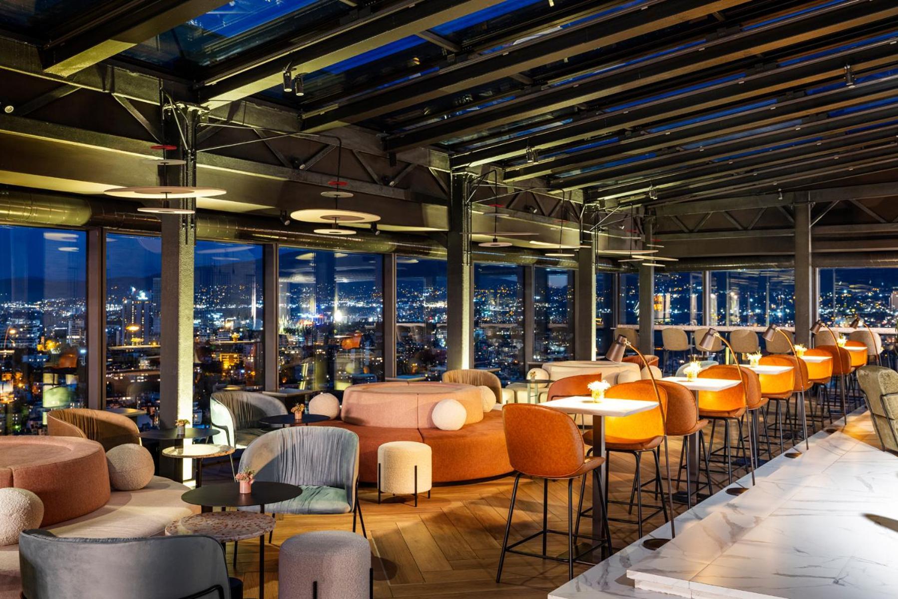 Grand Hotel Millennium 소피아 외부 사진 Sky Bar