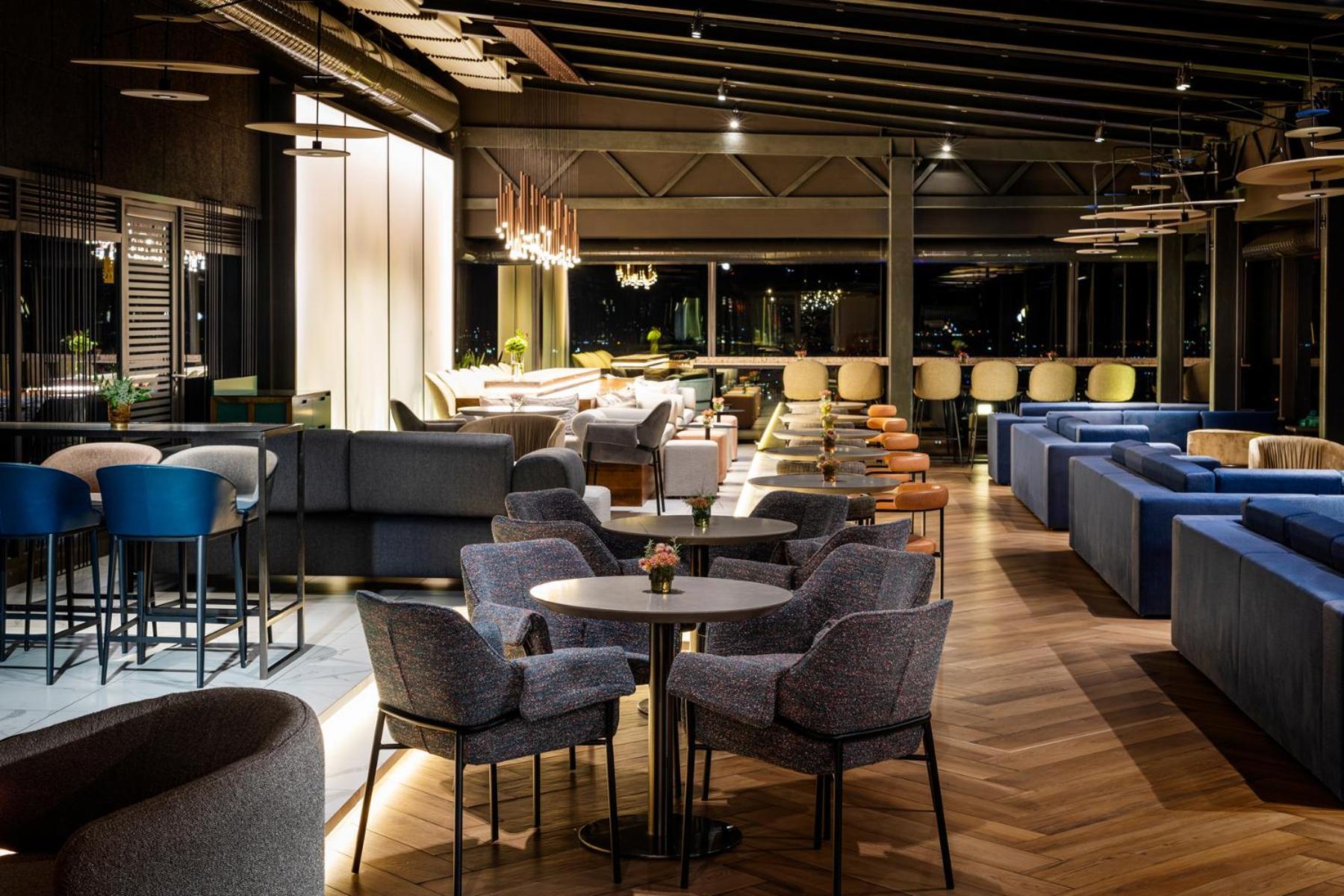 Grand Hotel Millennium 소피아 외부 사진 The lounge at the airport